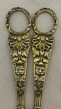 Load image into Gallery viewer, Stunning pair of Georgian grape shears, Charles Rawlings, London, 1820