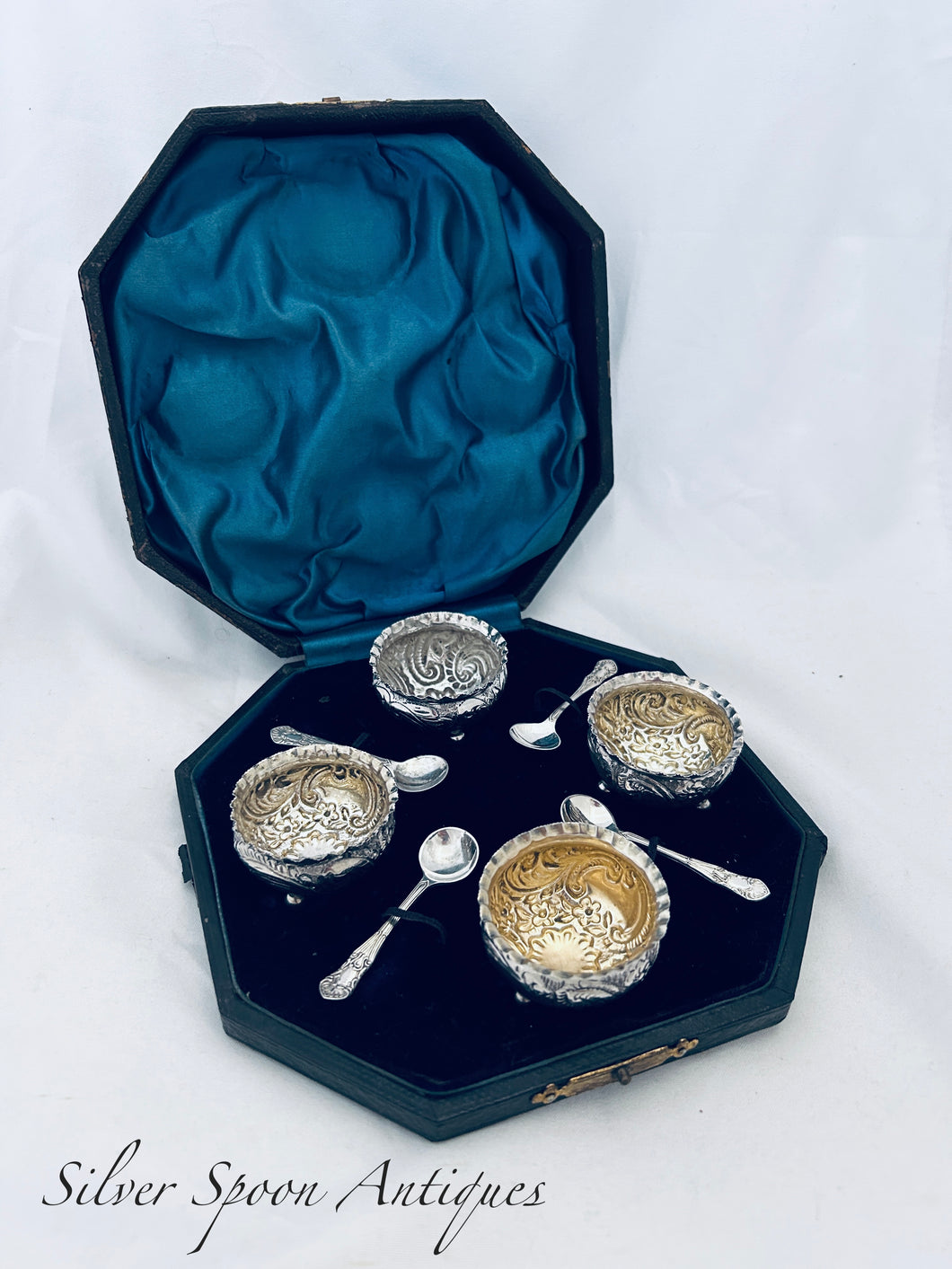 Boxed Set of English Salts and Spoons, JD WD, 1897 & 1923