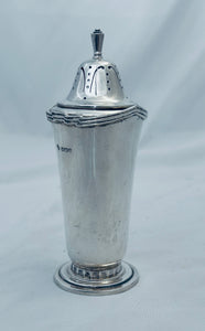 Art Deco English Sterling Shaker, William Hutton & Sons Ltd, Sheffield, 1938