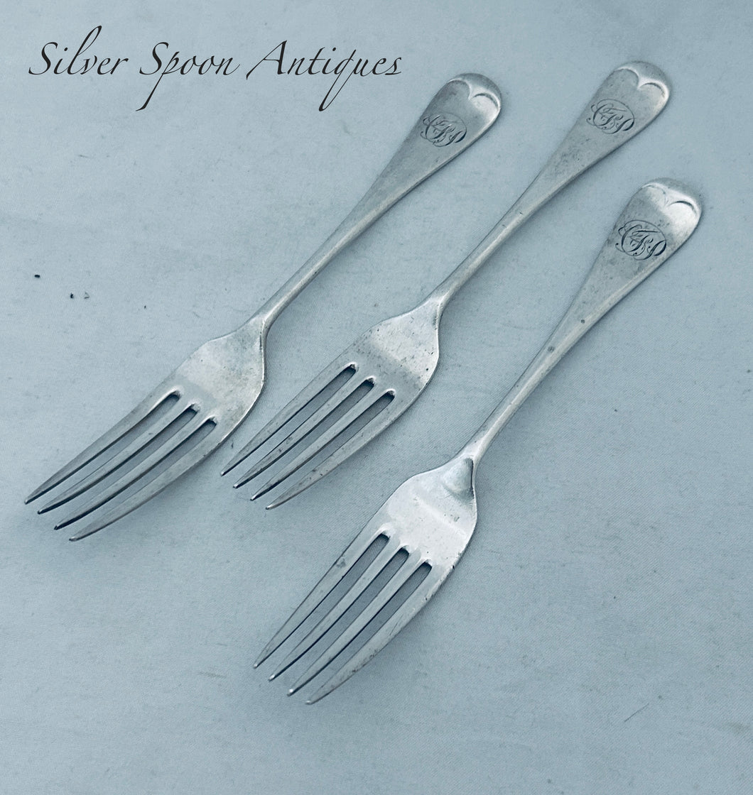 Set of 3 Old English pattern dessert forks, Walker and Hall, Sheffield, 1903