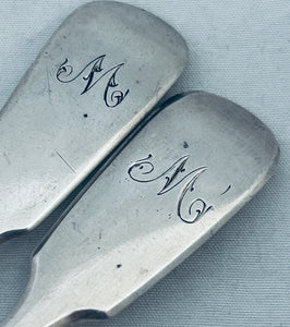 Odd pair of English sterling dessert spoons, London, 1835 & 1845