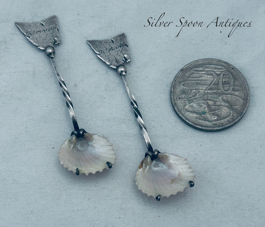 Pair of Tasmanian sterling and Trigonia shell salt spoons, Taylor & Sharp, Hobart, 1900-1920