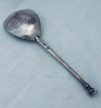 Load image into Gallery viewer, Rare Early English Seal Top Spoon, Daniel Cary, London, 1612