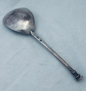 Rare Early English Seal Top Spoon, Daniel Cary, London, 1612